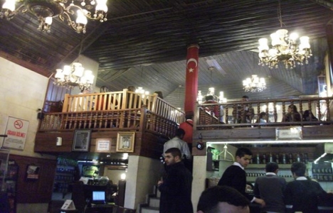 Gaziantep'te kahvehaneler kütüphane oluyor!