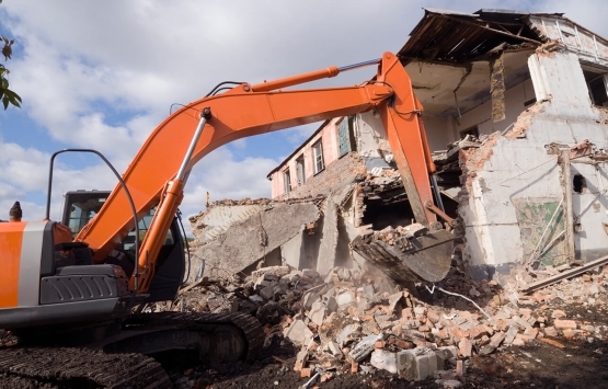 Yemen hükümetinden UNESCO dünya mirası listesinde yer alan caminin yıkılmasına tepki!