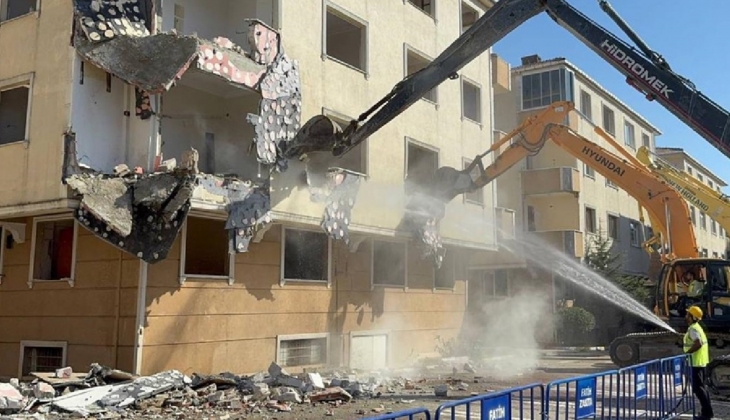 Fatih’teki 33 yıllık Atılgan Sitesi'nin yıkımına başlandı! 176 konutluk siteyi TOKİ dönüştürecek!