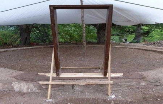 Doğada bin 500 TL ye ev inşa etti!