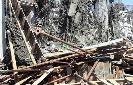 Sakarya Arifiye YHT istasyonu kısmen çöktü!