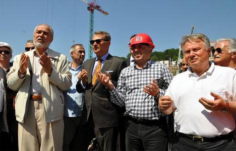 Vodafone Arena numaralı batı tribünü inşaatına başlandı!