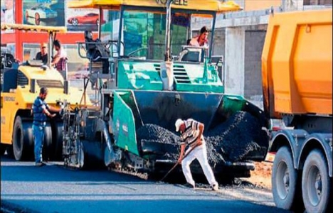 Anamur Türkeş Bulvarı'nda sıcak asfaltlama çalışmaları sürüyor!