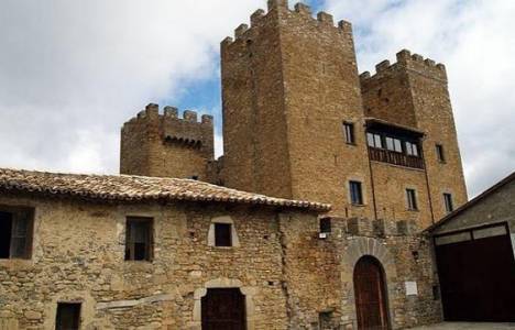 Castillo Binies kalesi 500 bin Euro'ya satışa çıkarıldı!