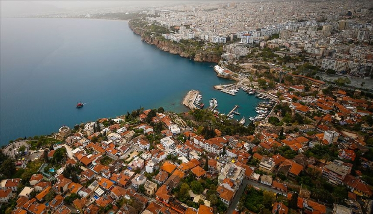 Ekonomist Dr. Cüneyt Akman: Konut fiyatları aniden dibi bulmayacak yükselişler devam edecek!