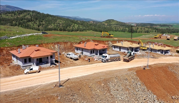 Nurdağı'nda Depremzedeler İçin Yapılan Köy Evleri Bayramda Teslim Edilecek!