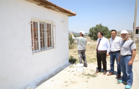 Manisa'daki köy evlerinin dış cepheleri yenileniyor!