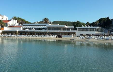 Corendon Turizm, Çeşme'de iki otel birden açtı!