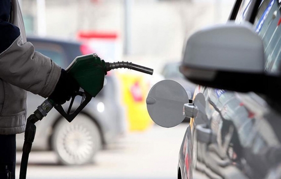 Arabası olanlar çıldıracak! Benzin ve motorine rekor bir zam daha geliyor!