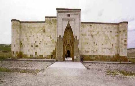 Sultanhanı Kervansarayına turist ilgisi!