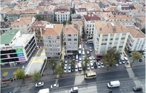 Avcılar'da 1 yıl önce mühürlenen eğik bina bir türlü yıktırılamadı!