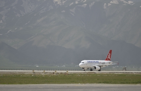 Yüksekova Havalimanı'nda seferler başladı!