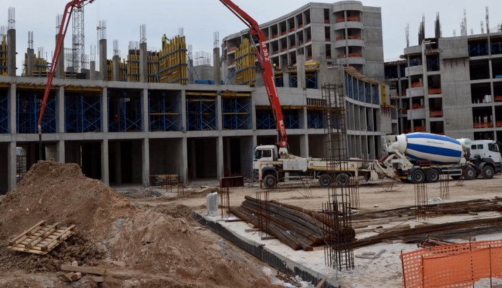 Yapı denetiminde yaş sınırı değişti! 75 yaşını dolduran şantiye şefi olamayacak!