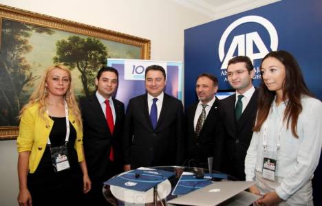 Ali Babacan AA Finans Haberleri Terminali standını ziyaret etti!