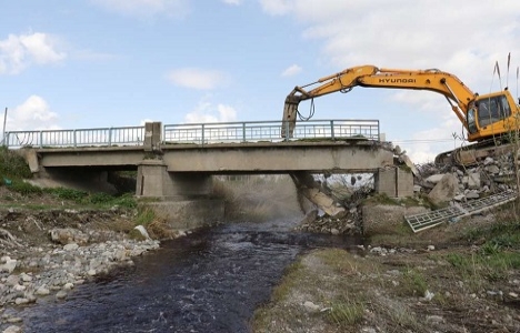 Manisa Karaçay Köprüsü yenileniyor!
