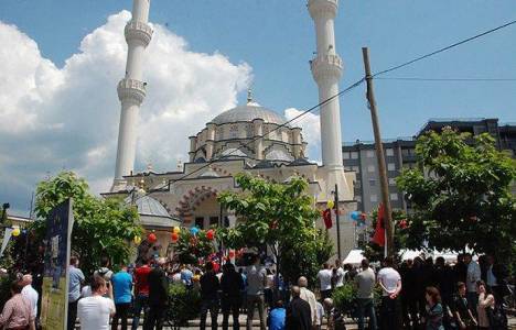 Kosova'da İsa Bey Camisi düzenlenen törenle hizmete açıldı!
