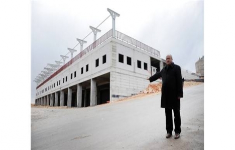 Onatkutlar Uzay Çatılı Pazar Yeri yükseliyor!