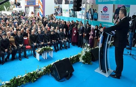 Üsküdar Gençlik Akademisi nin kurdelasını Bilal Erdoğan kesti!
