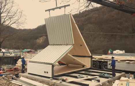 İtalyanlar 6 saatte villa yaptı!