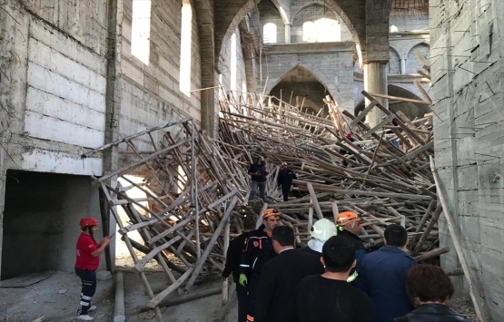 Gaziantep Akkent Camisi nin inşaatı çöktü: 2 yaralı!