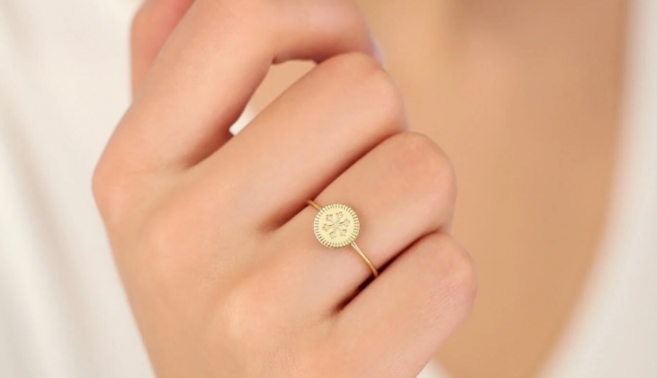 Altınbaş ta yeni yıl coşkusu başladı! Pırlanta yüzüklere yüzde 45 e varan indirim! 2 Aralık 2022 fiyat listesi...