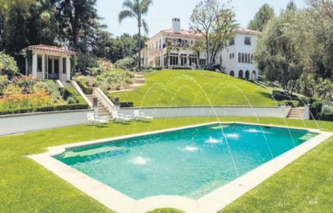 Angelina Jolie Los Angeles tan 90 milyon liraya ev aldı!