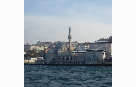 İstanbul un en güzel yapılarından Kuşkonmaz Camii nde skandal!