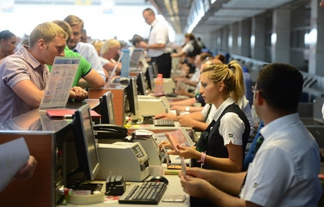 Rus turistlerin Türkiye'ye kimlikle girişini turizmciler destekliyor!