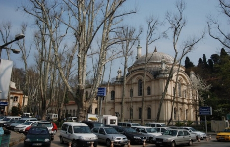 Beşiktaş Küçük Mecidiye Camisi ibadete açıldı!