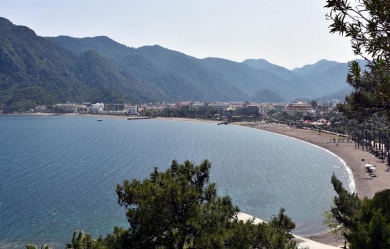 Munamar Beach Otel yüksek kira nedeniyle kaderine terk edildi!