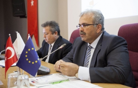 Manavgat’ın kanalizasyon ve içme suyu şebekesi yenileniyor!