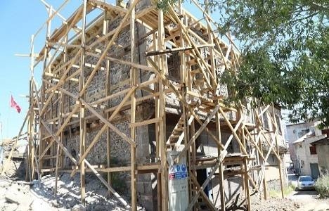 Erzurum'da tarihi yapılar yenileniyor!