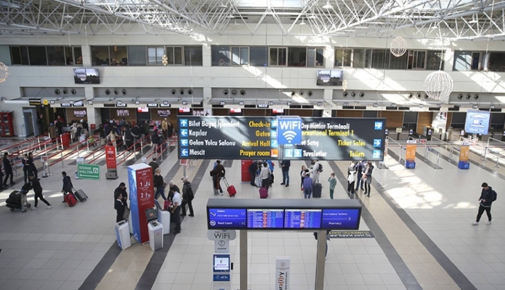 Yurt dışına çıkış harcı 720 liraya çıkıyor!