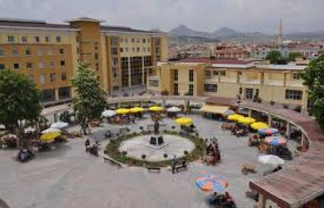 Konya NEÜ'den ağaç dikme şenliği! 