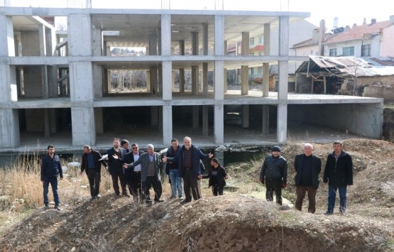 Afyonkarahisar da konut mağdurları isyan etti!