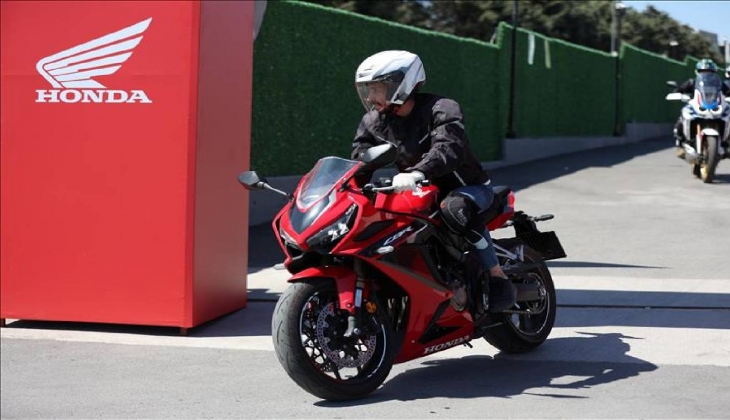 Her beş motosikletten birini Honda satarak, satışlarını ikiye katladı!
