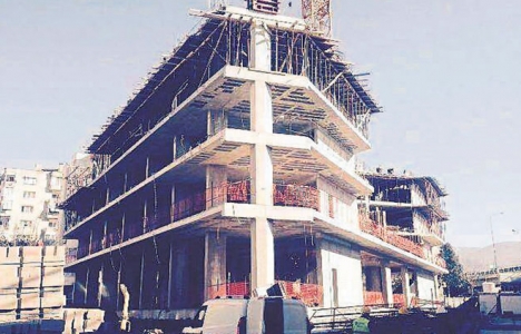 İzmir Bornova'daki inşaat projesinin ruhsat sorunu mecliste tartışıldı!