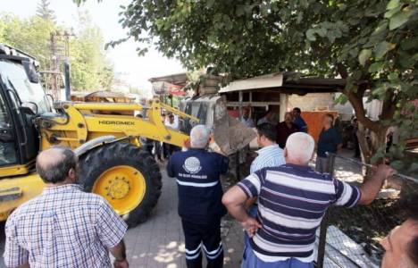 Seyhan Belediyesi 10 günde 7 binanın yıkımını gerçekleştirdi!