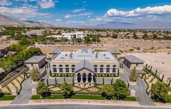 Floyd Mayweather Las Vegas ta ev aldı!