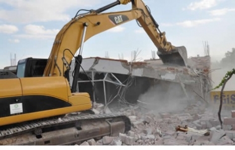 Erdemli'de kaçak yapılara izin verilmiyor!