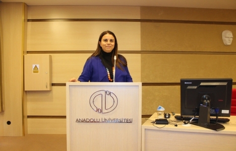 AÜ Mimarlık Fakültesi'nde Evin Halleri konferansı düzenlendi!