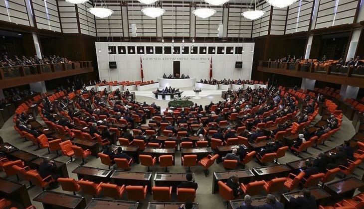 Milyonların gözü o haberdeydi! Cumhuriyet Tarihi nin en kapsamlı teklifi Meclis ten geçti