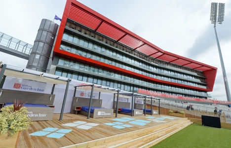 Hilton Garden Inn, Emirates Old Trafford’ta otel açtı!