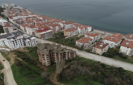 Çınarcık ta 10 ailenin evlerini boşaltması istendi!