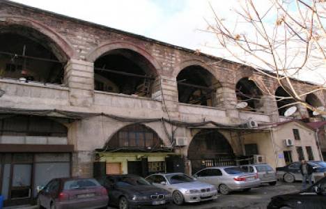 Çemberlitaş'taki Tarihi Vezirhan'ın eski hali ortaya çıkarılacak!