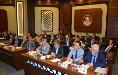 Körfez Belediyesi meclis toplantısında arsa ve arazi konuşuldu!