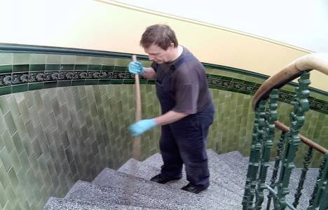 Kapıcının çalışma saatleri!