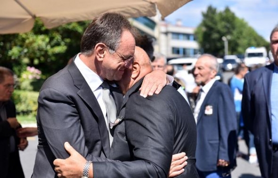 Şarık Tara son yolculuğuna uğurlanıyor!