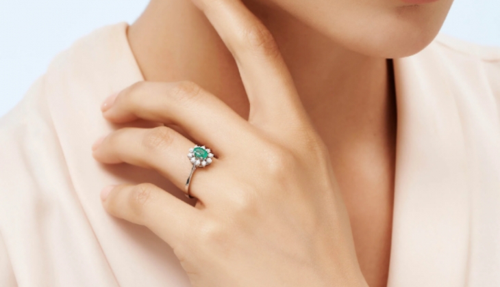 Yılbaşı hediyeniz Altınbaş tan olsun! Zümrüt yüzüklere yüzde 40 a varan indirim! 16 Aralık 2022 fiyat listesi...