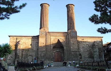 Erzurum Çifte Minareli Medrese'de son durum!